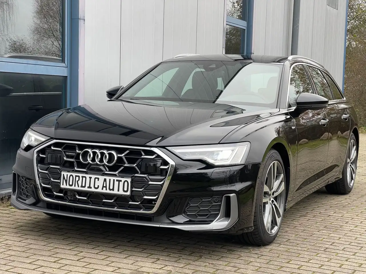 A640 TDI quattro S line+StandH+Matrix+AHK+Kamera