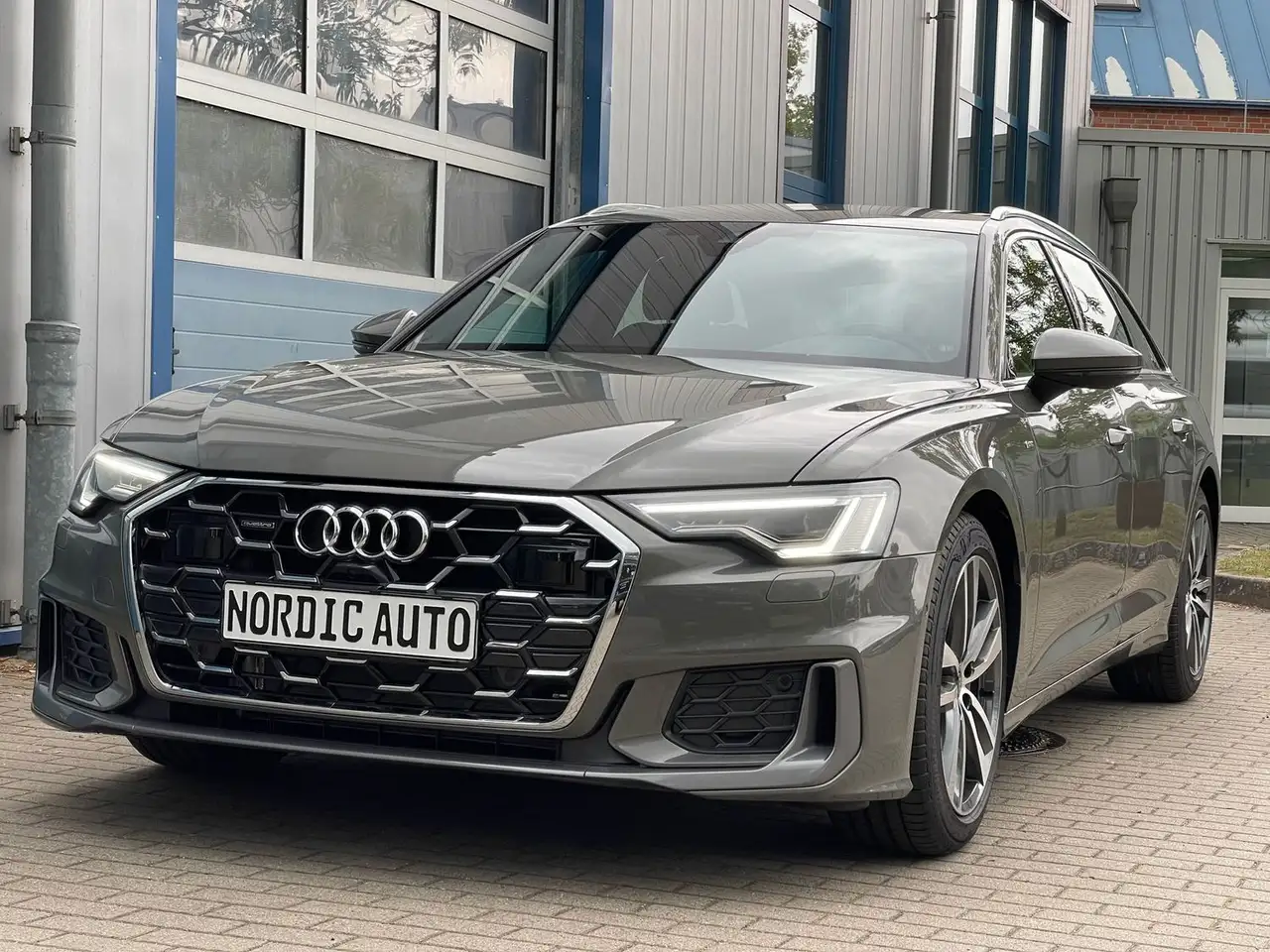 A640 TDI quattro S line+AHK+Cockpit+Kamera+StandH