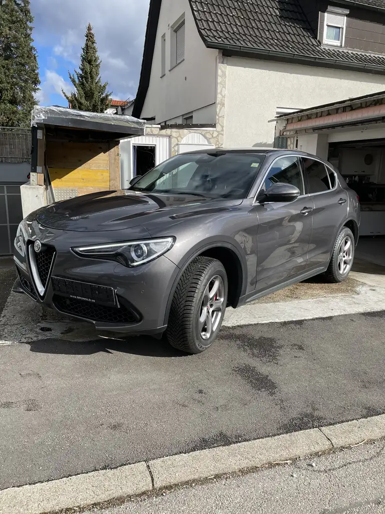 Stelvio2.0 Turbo 16V AT8-Q4 Super
