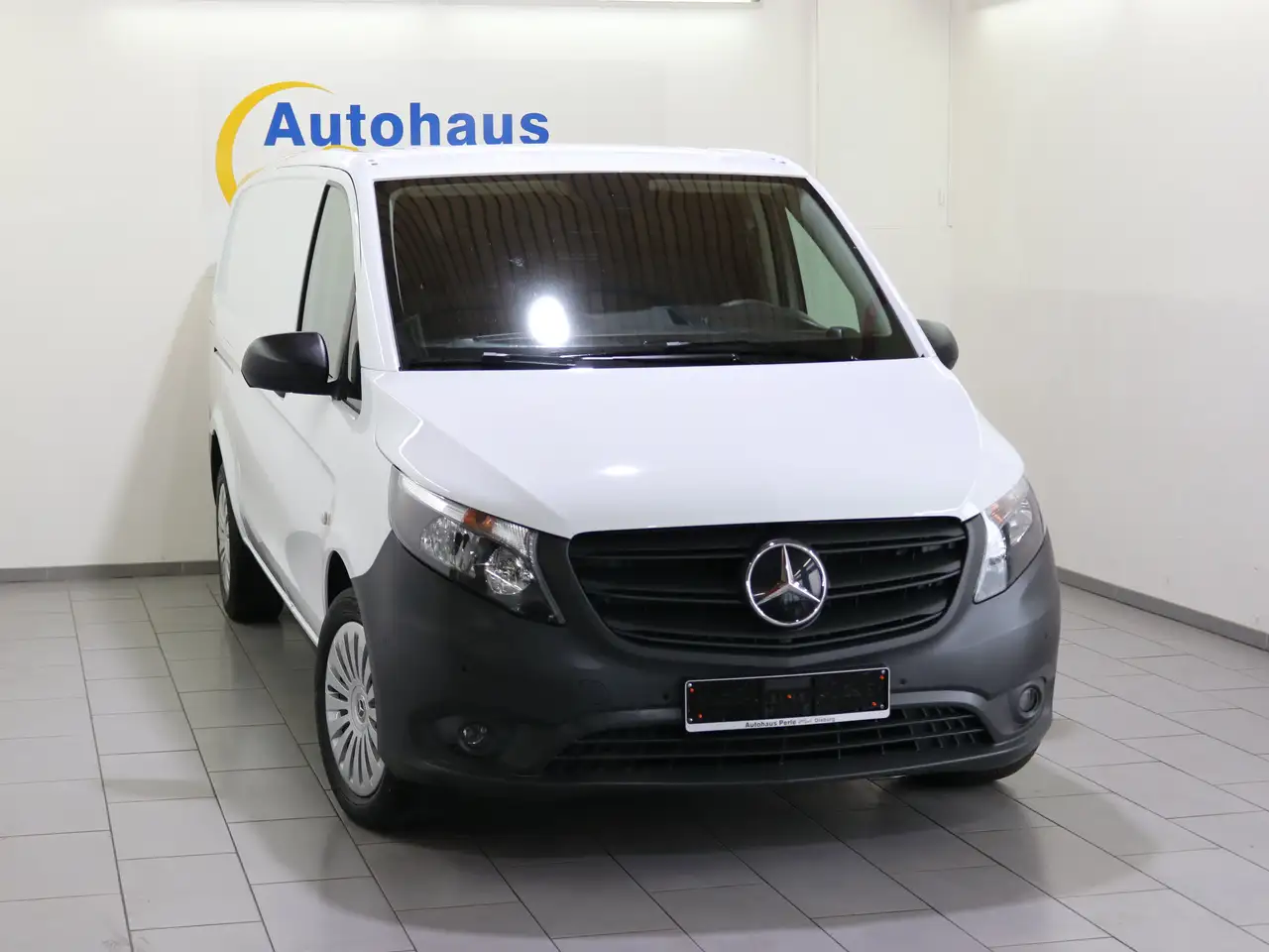 Vito116 CDI 9G EXTRALANG"NAVI"SHZ"AHK"3SITZER"KAMERA"
