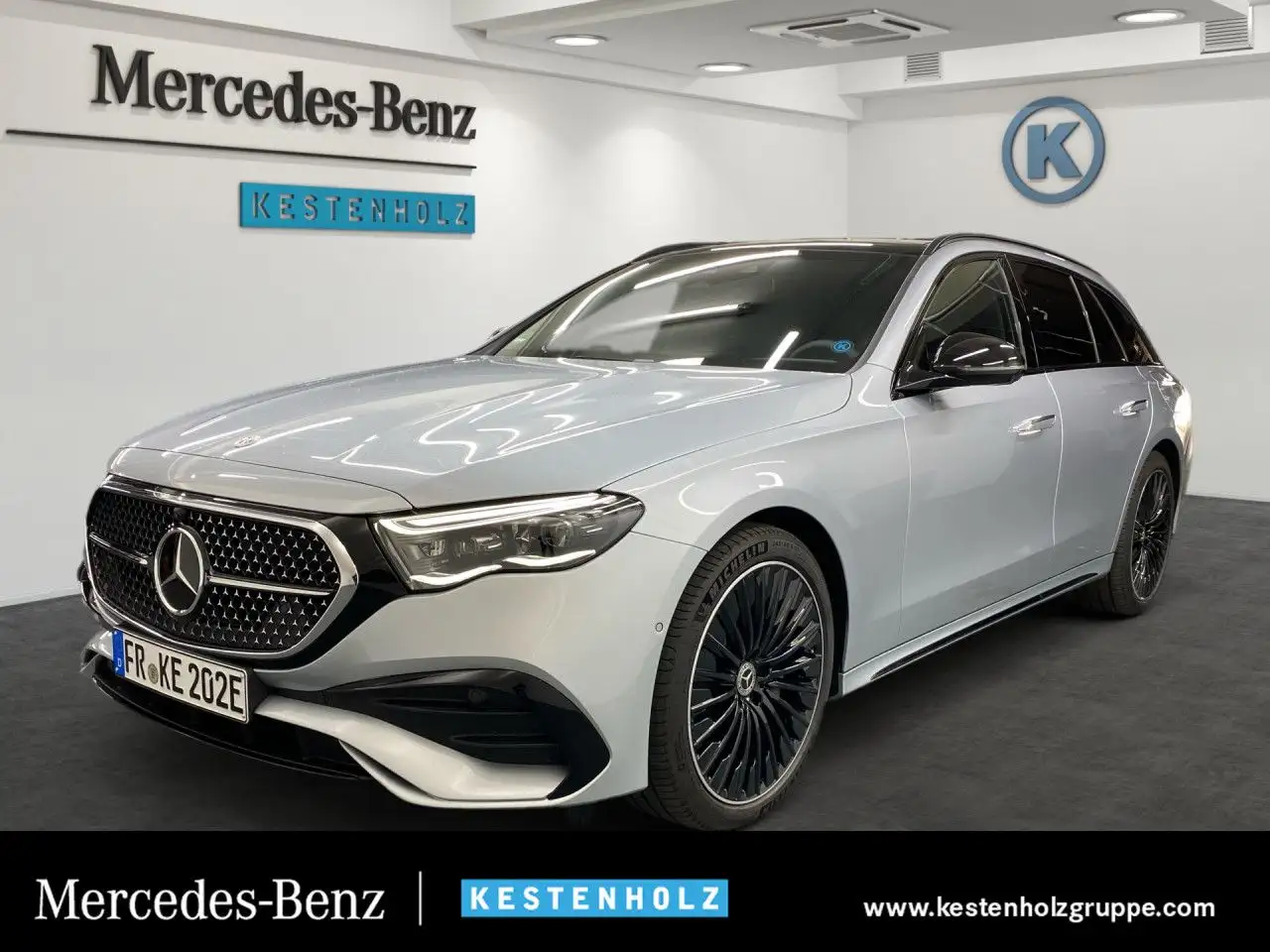 E 300de T-Modell 4Matic AMG+PANO+AHK+PARK+DISTR
