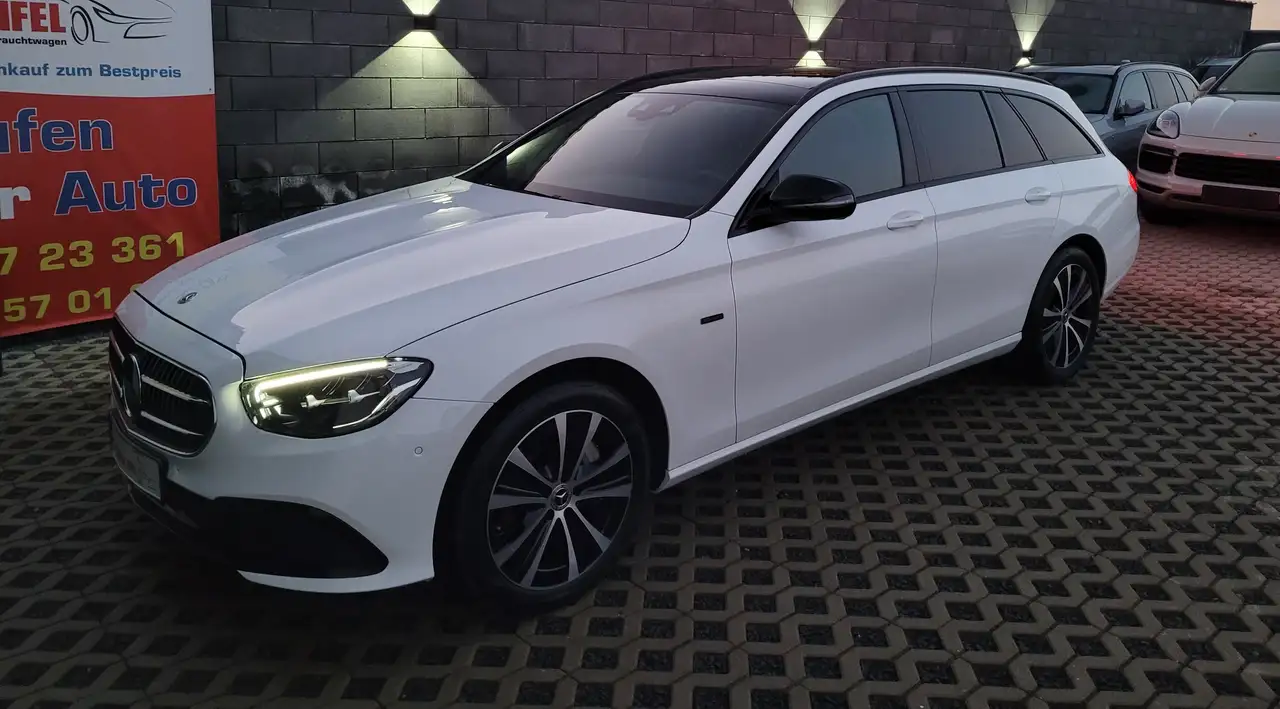 E 300E 300 de*NIGHT PAKET*PANORAMA*ALU 19ZOLL*ACC*SHZ