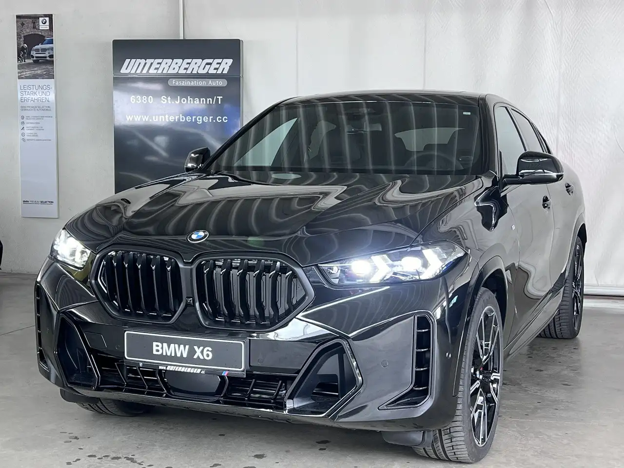X6xDrive40d M Sportpaket Pro / AHK verfügbar ab: 03/