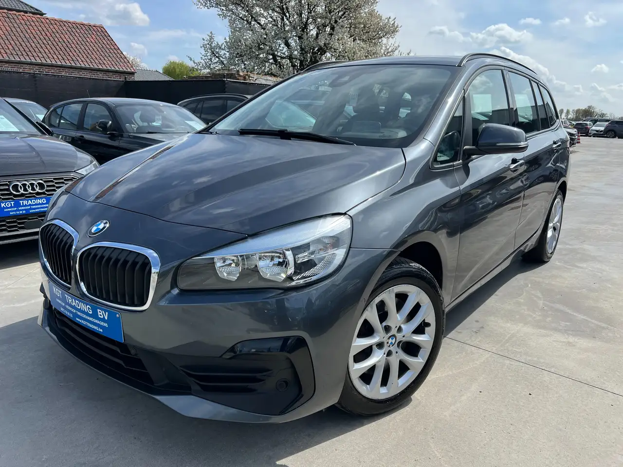 218D GRAN TOURER NAVIGATIE HEAD-UP LEDER CAMERA PDC