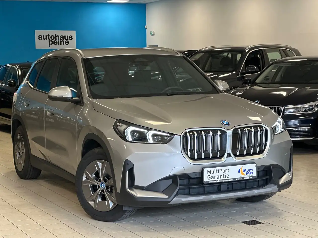 iX130 xDrive HUD/ParkSyst/SportSitze/KeyLessGo
