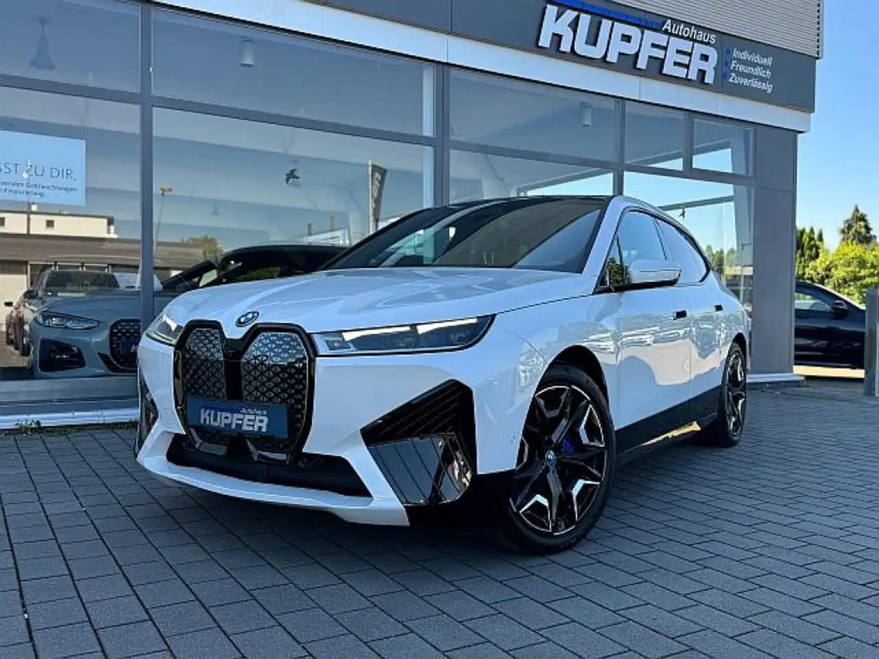 iXxDrive50 Sportpak.AHK°LASER°PANO°22-Sitzbelü