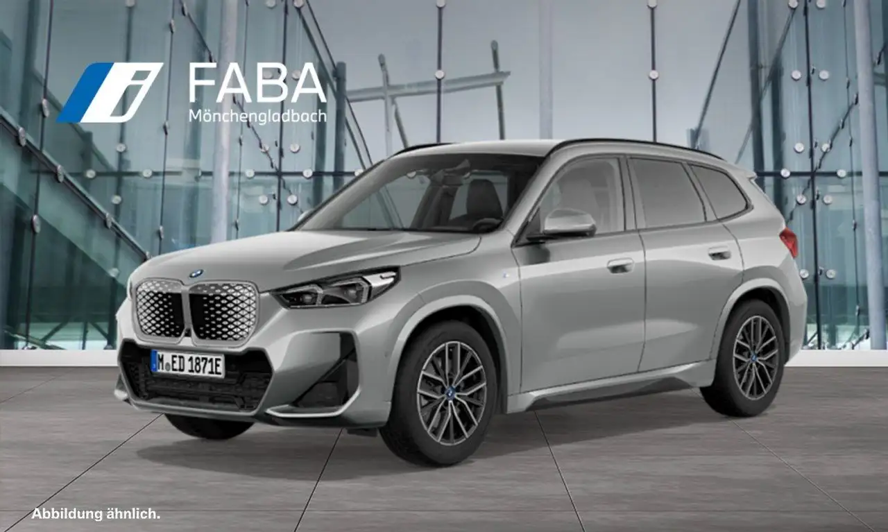 iX1xDrive30 M Sportpaket Head-Up HK HiFi DAB