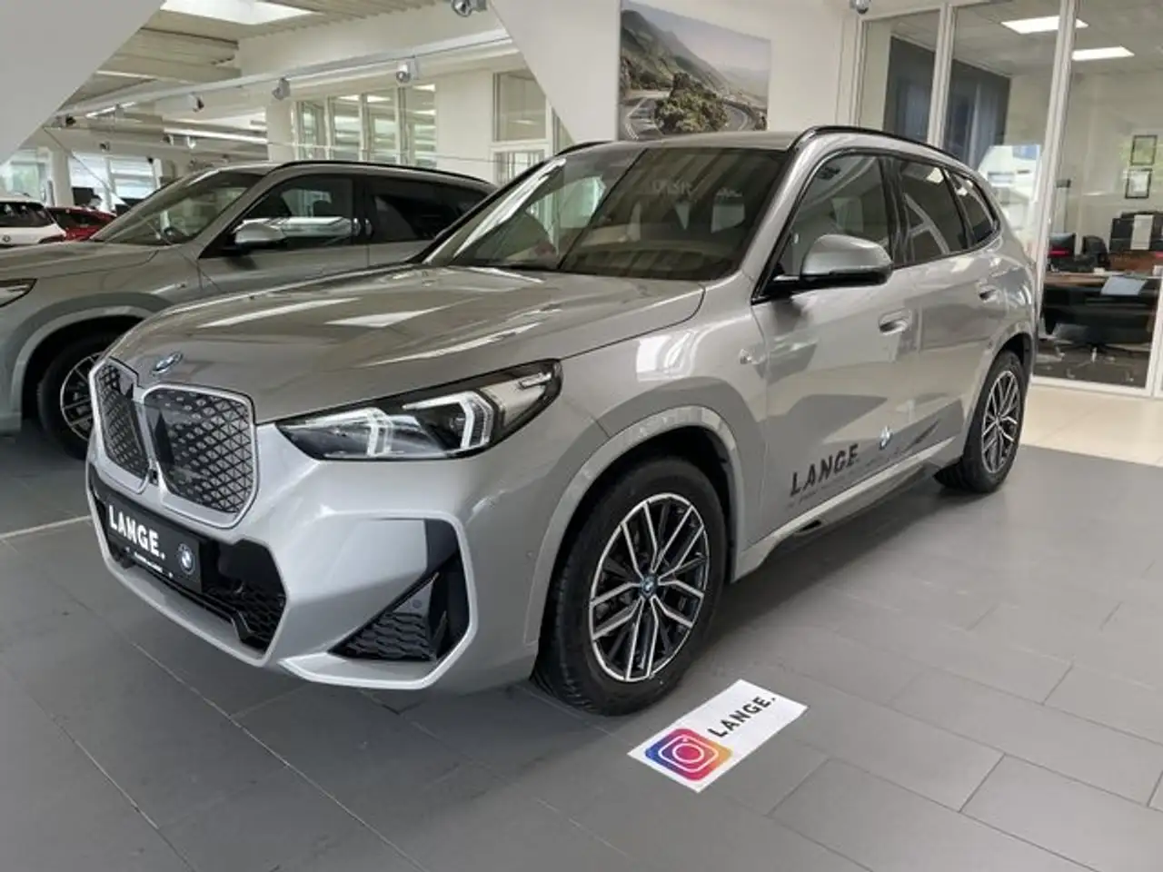iX1eDrive20 M Sport AHK Head-Up Komf. DAB LED Park-As