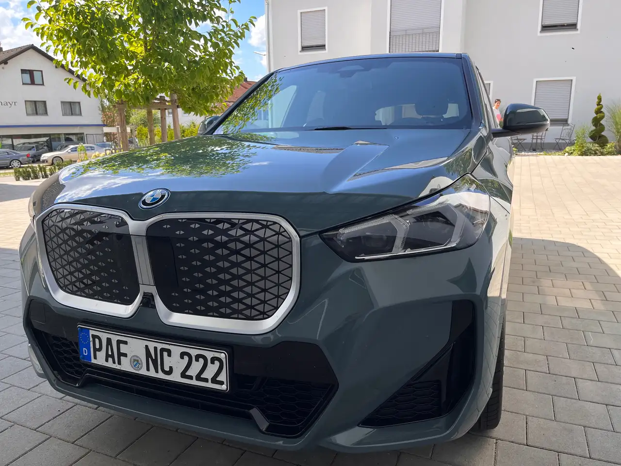 iX1eDrive20 M-Sport AHK 100% Batteriekapazität