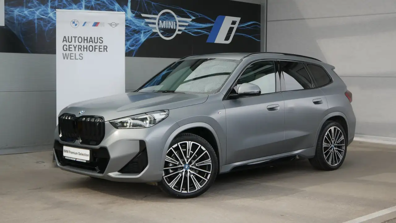 iX1iX1 xDrive30