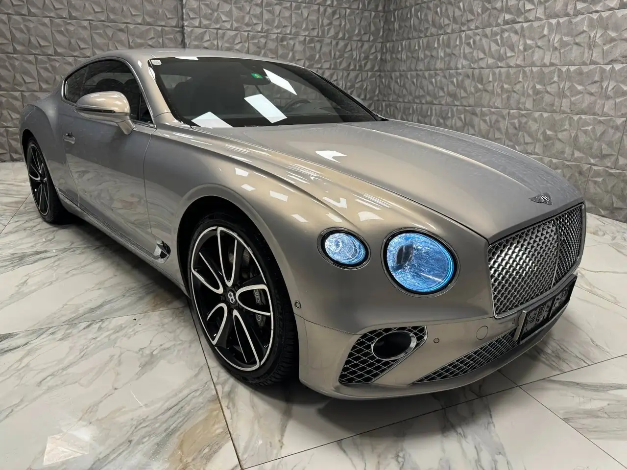 Continental GT6.0 W12 4WD