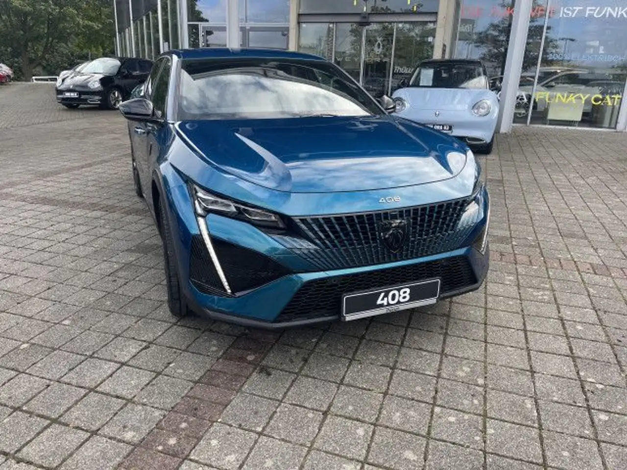 408GT PureTech 130 EAT8 Bluetooth Navi LED Klima