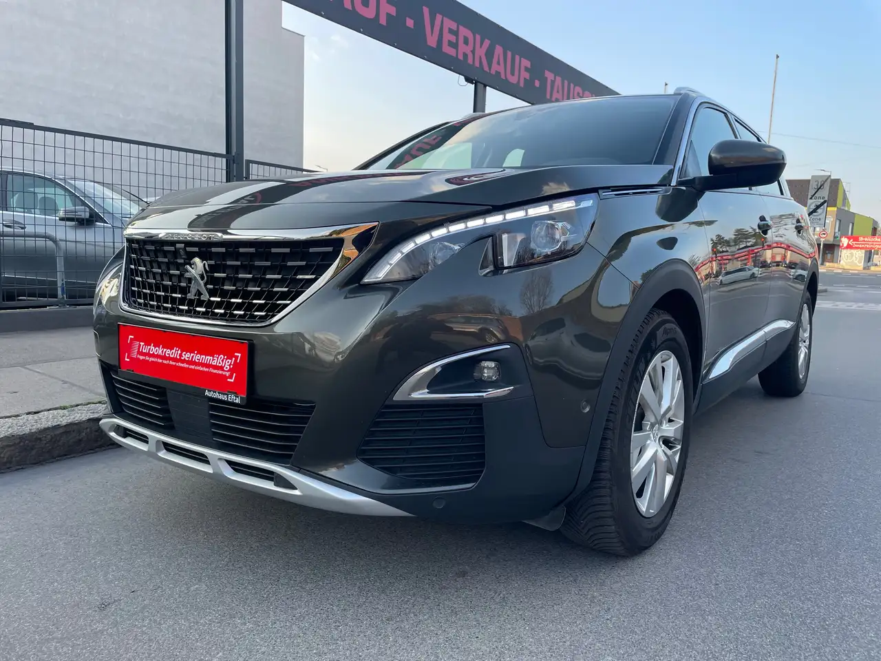 50081,5 BlueHDI Aut*NAVI*LED*TEMPOMAT*KEYLESS*KREDIT*