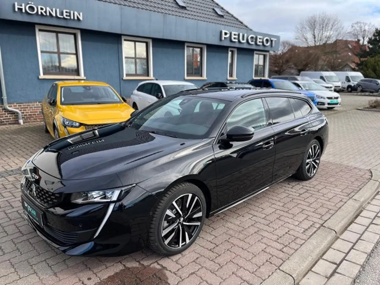 508508 SW GT Pack+Glasdach+Alarm+Leder rot+NightV