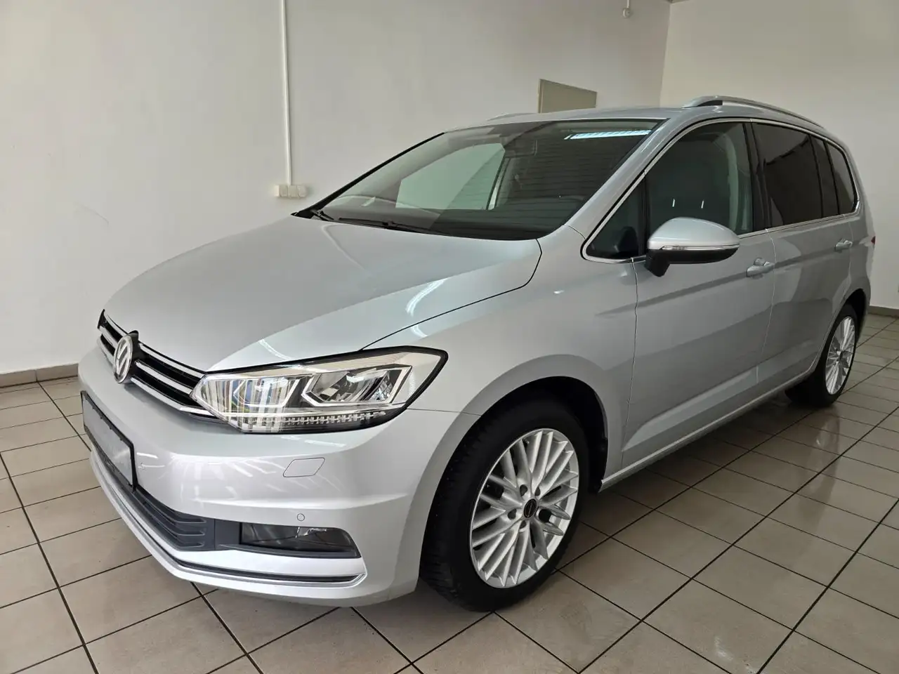 Touran1.4 TSI Highline 7-Si. LED Carplay Alcantara AHK