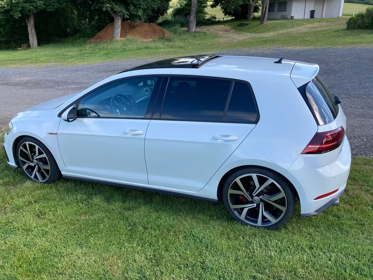 Golf GTIGolf GTI (BlueMotion Technology)