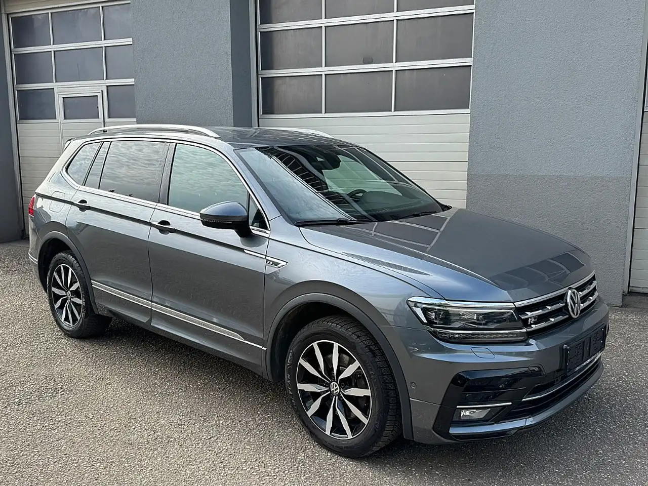 Tiguan Allspace2,0 TDI 4Motion DSG *R-LINE*7-Sitzer!*