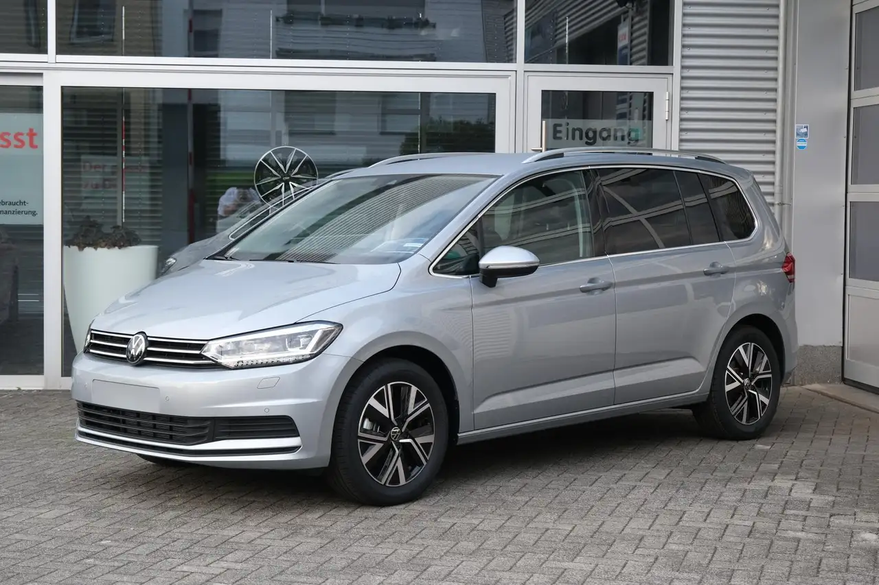 Touran1.5 TSI DSG Edition 7-Sitze Navi Kamera LED Plu...