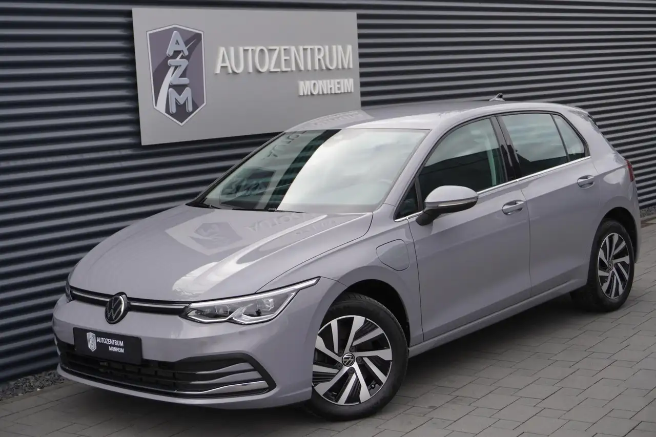 Golf1.4 TSI HYBRID|VIRTUAL|KAMERA|LED|ACC|NAVI
