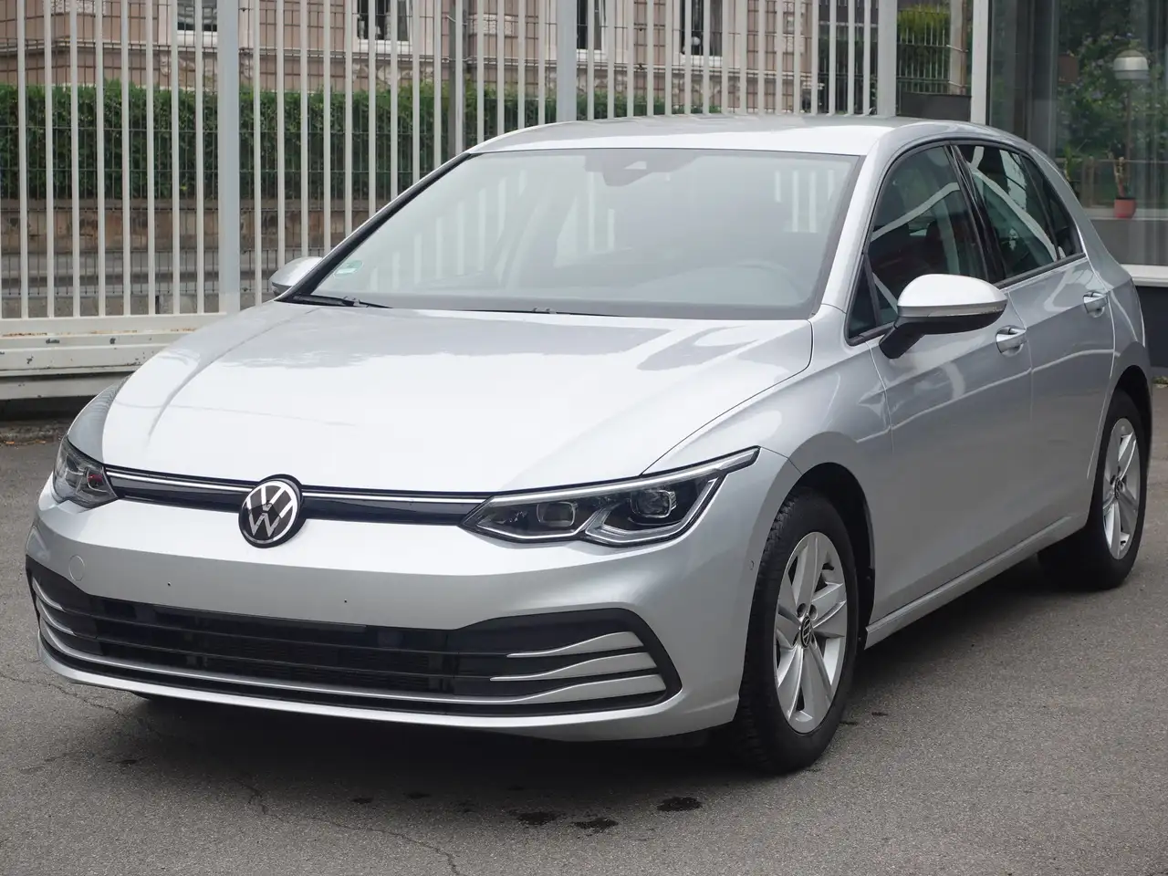 GolfVIII Life eTSI Automatik Navi LED Kamera 4-t.