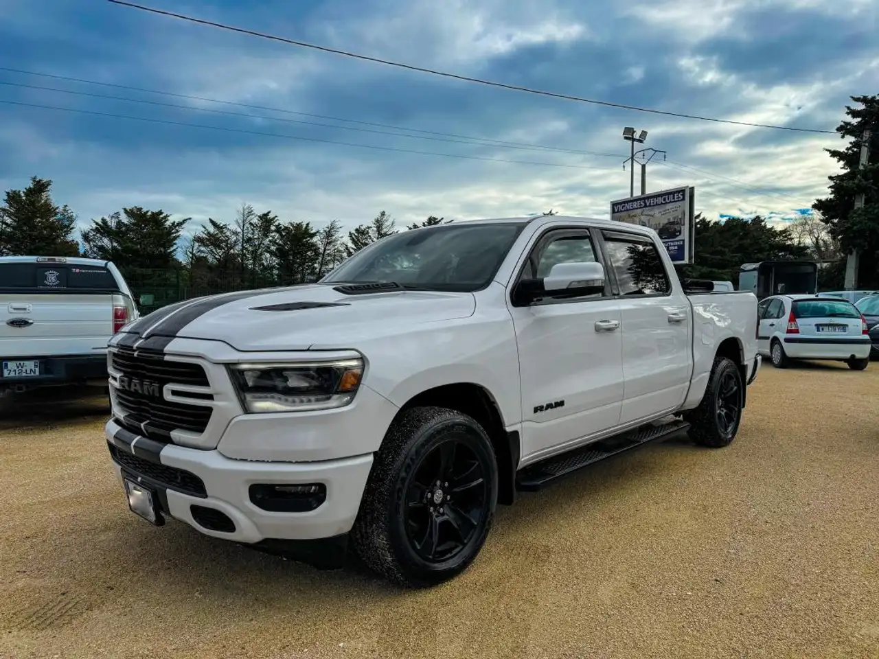 RAM1500 SPORT CREW-CAB V8 HEMI