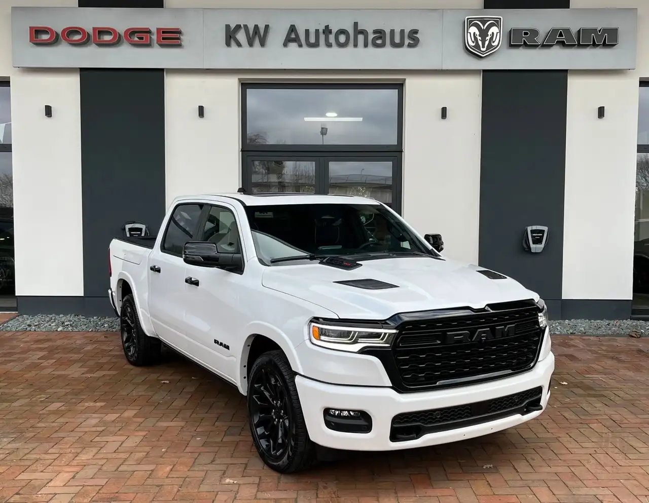 RAM5 JAHRE GARANTIE Limited Night MY25 H/O 540PS
