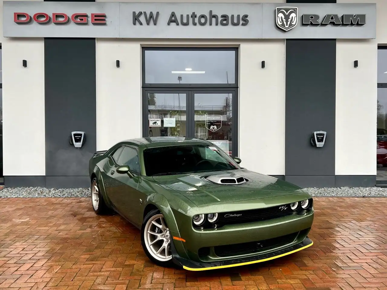 ChallengerScat Pack Widebody SWINGER edition