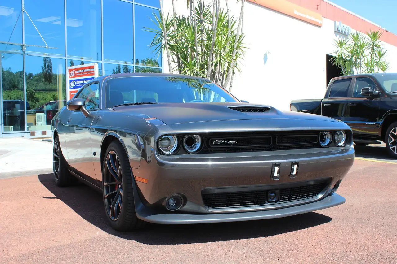 ChallengerR/T 5.7 V8 HEMI Performance PLUS T/A