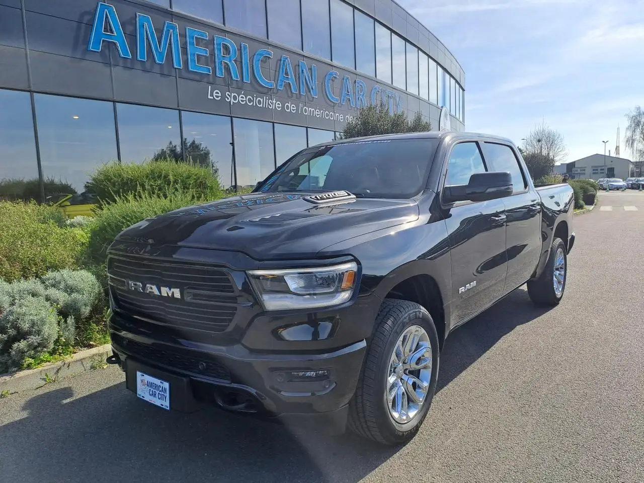RAM1500 CREW LARAMIE SPORT AIR HAYON MULTI