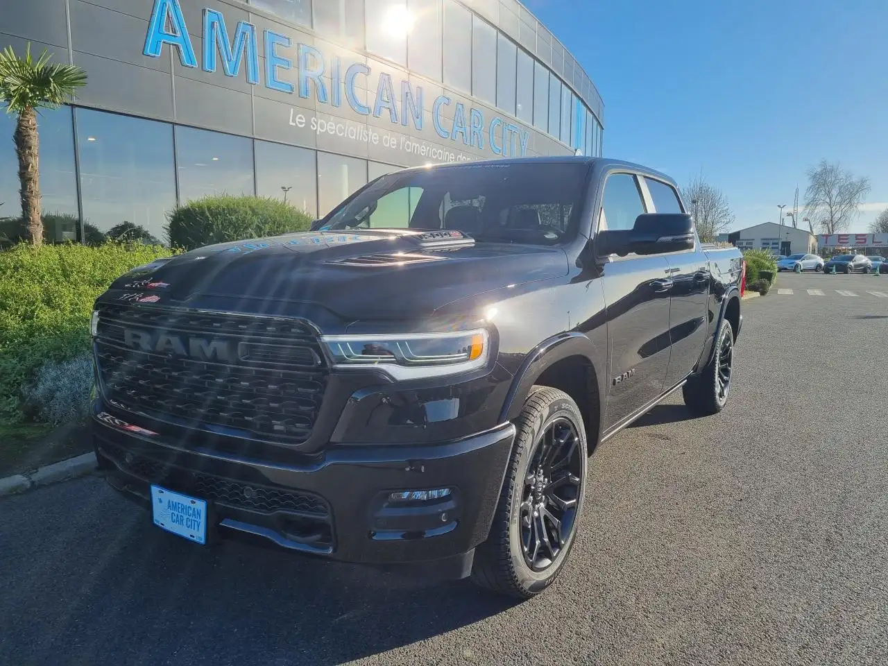 RAM1500 CREW LIMITED NIGHT EDITION RAMBOX HAYON MULTI
