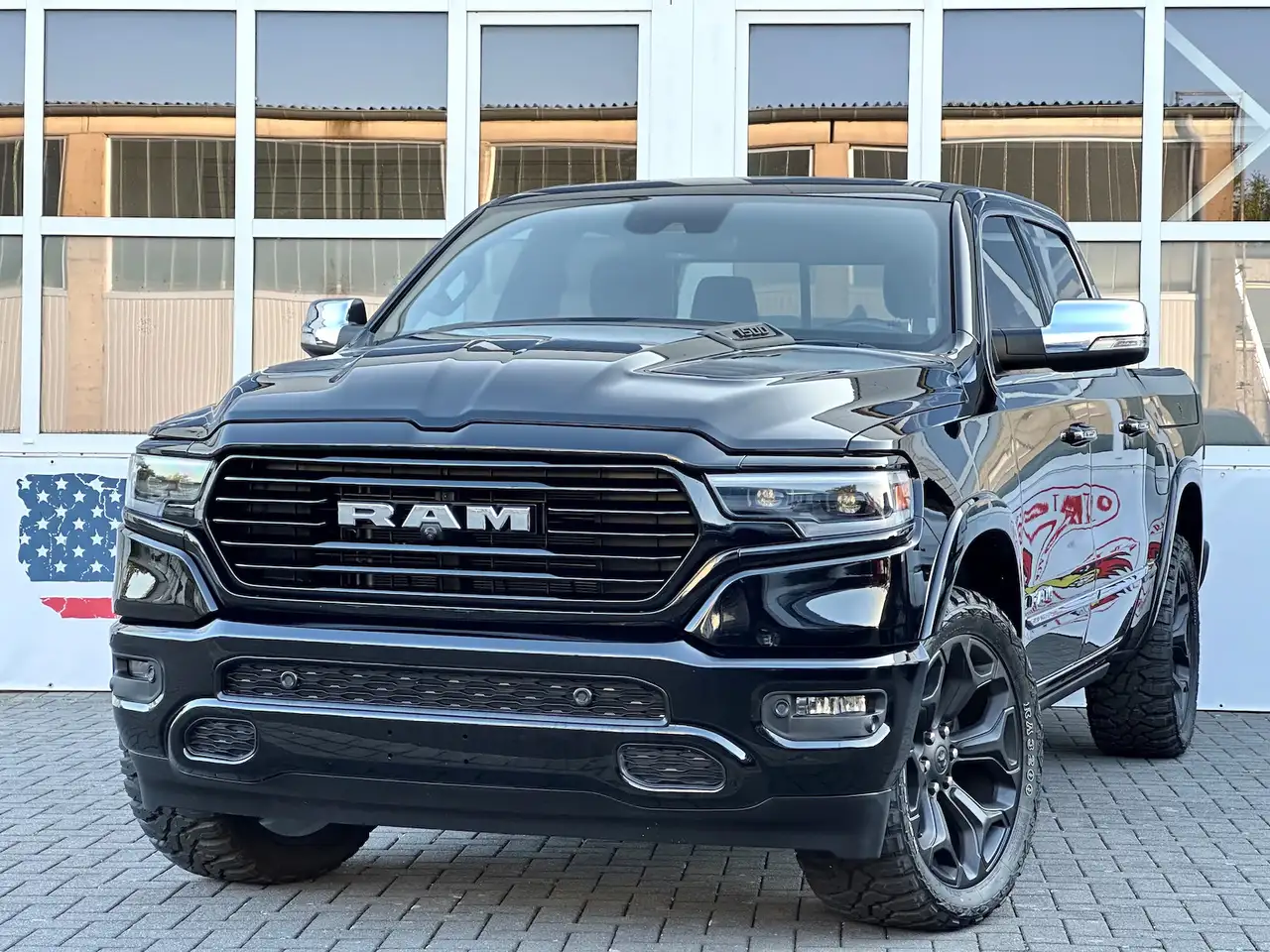 RAM1500 Limited MF-Tailgate Pano RAMbox 360°