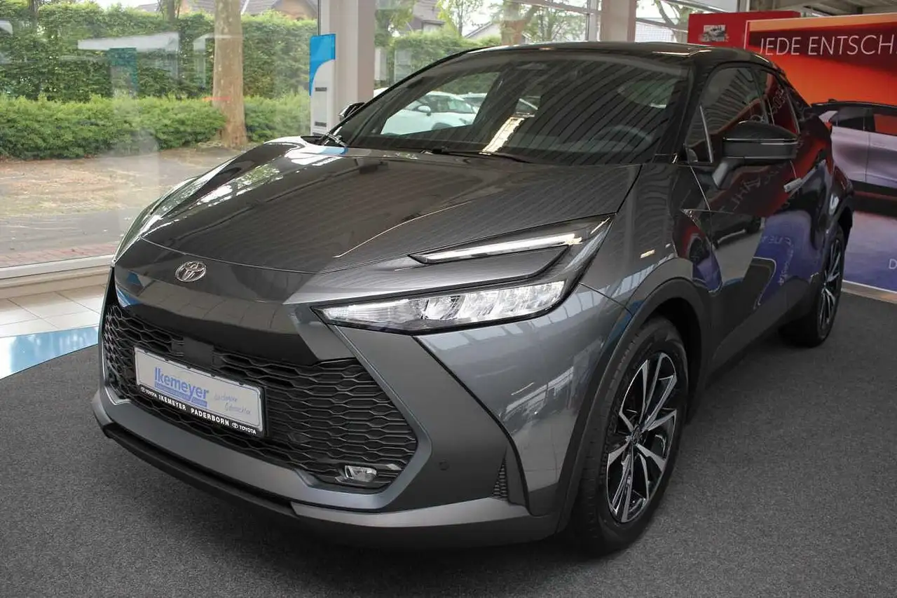 C-HR1.8 Hybrid Team Deutschland Zweifarblackierung 18Z