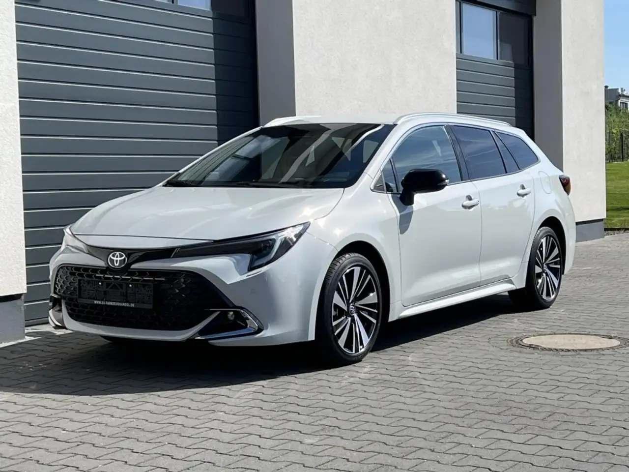 CorollaStyle 1,8 Hybrid CVT 103kW Winter