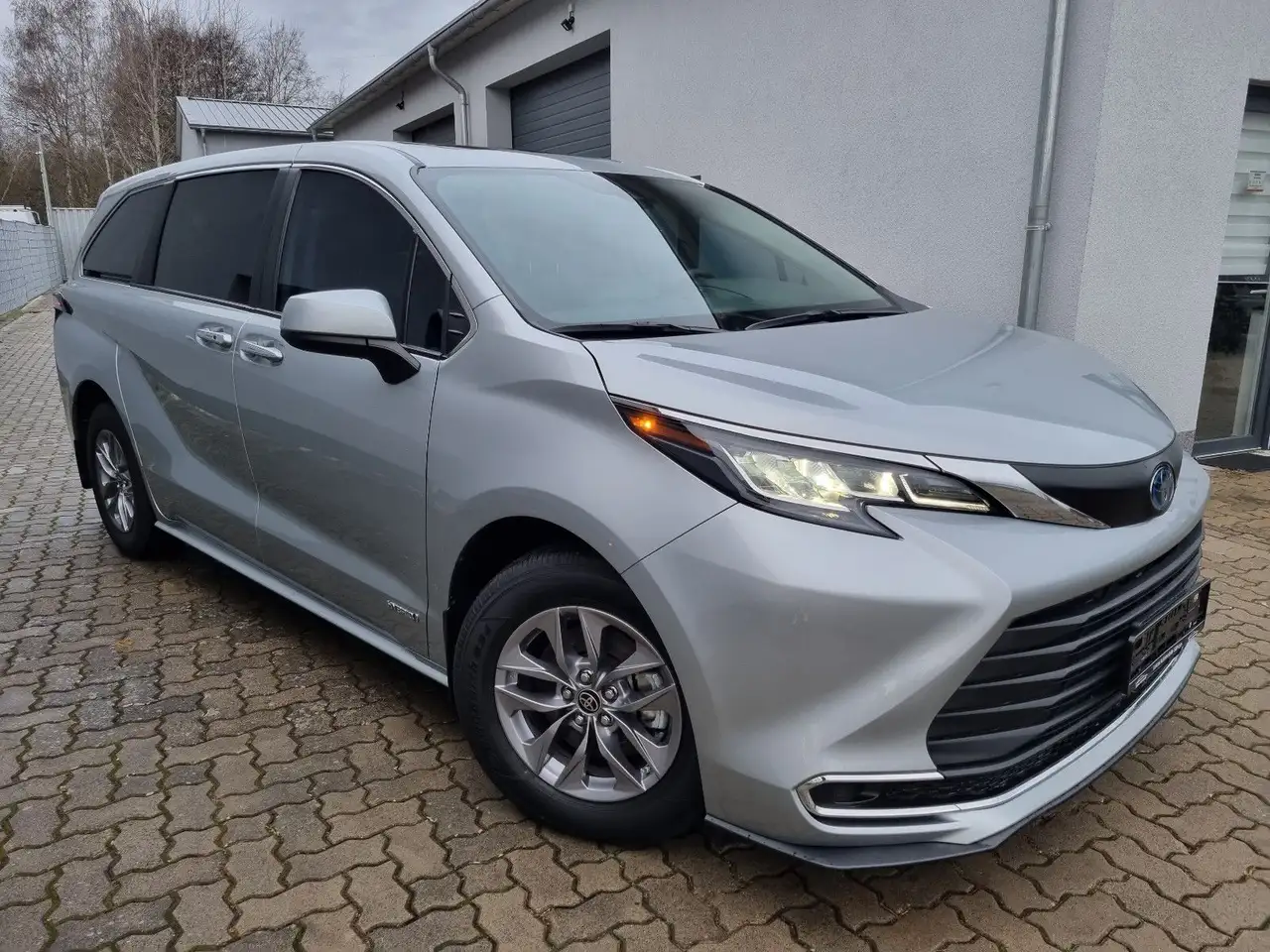 SiennaSIENNA XLE  2.5L I4 F DOHC 16V HYBRID
