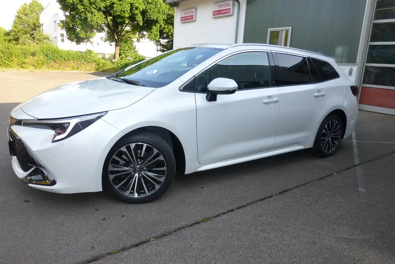 CorollaTouring Sports Hybrid Team D  2.0l 112 kW (152 ...