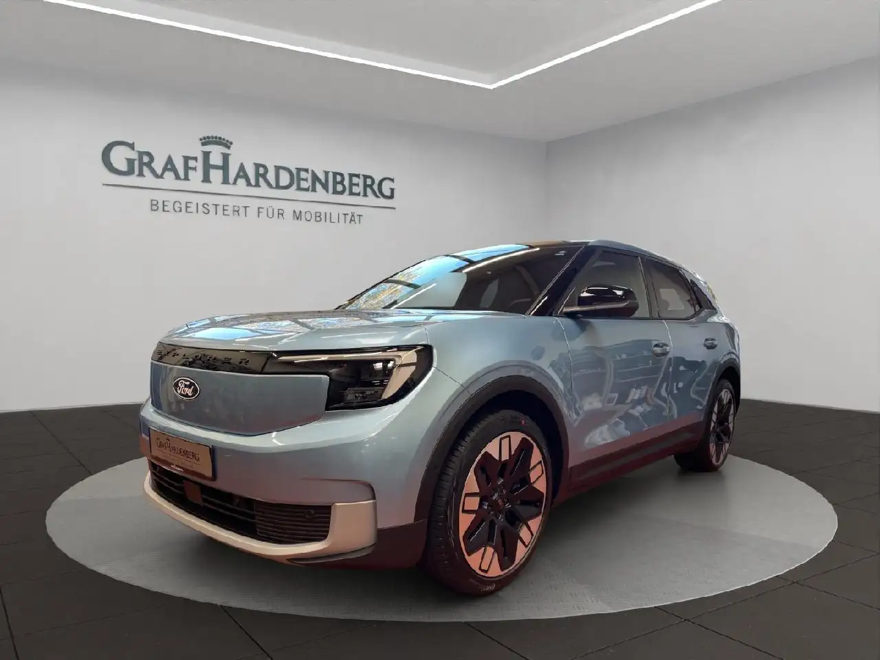 ExplorerPremium RWD