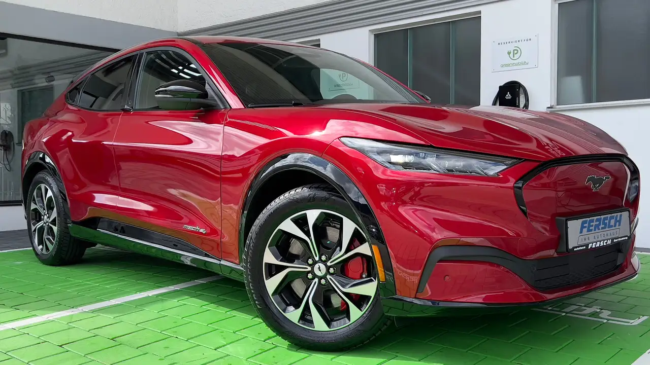 Mustang Mach-EStandart Range Automatik Allrad m. Navi SYNC4 uvm