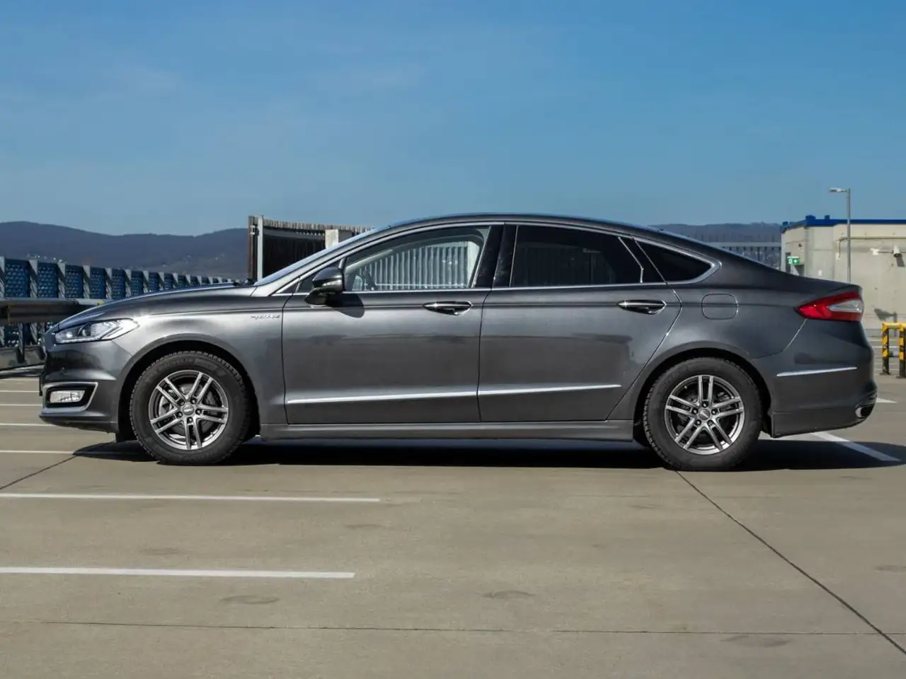 MondeoMondeo 2.0 Hybrid Start-Stopp CVT Vignale