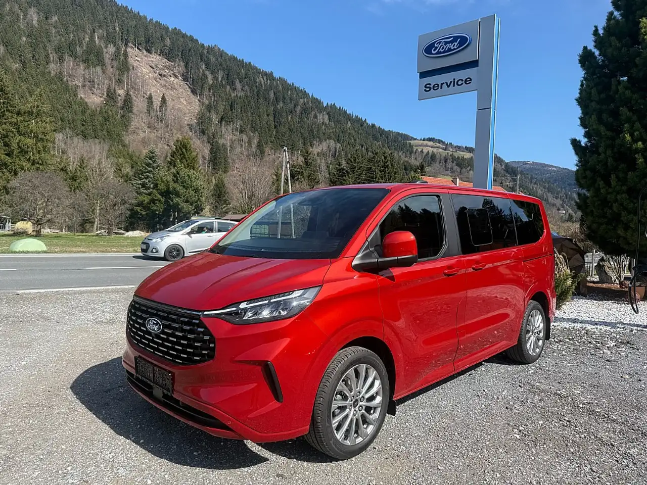 Tourneo CustomBus 2,0 EcoBlue 320 L1H1 AWD Titanium Aut.