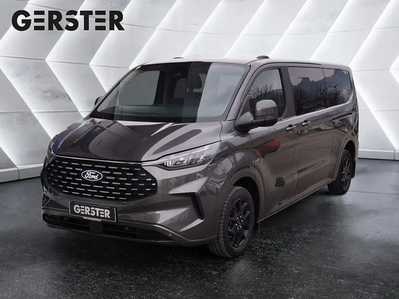 Tourneo CustomBus 2,0 EcoBlue 320 L2H1 AWD Titanium Aut.