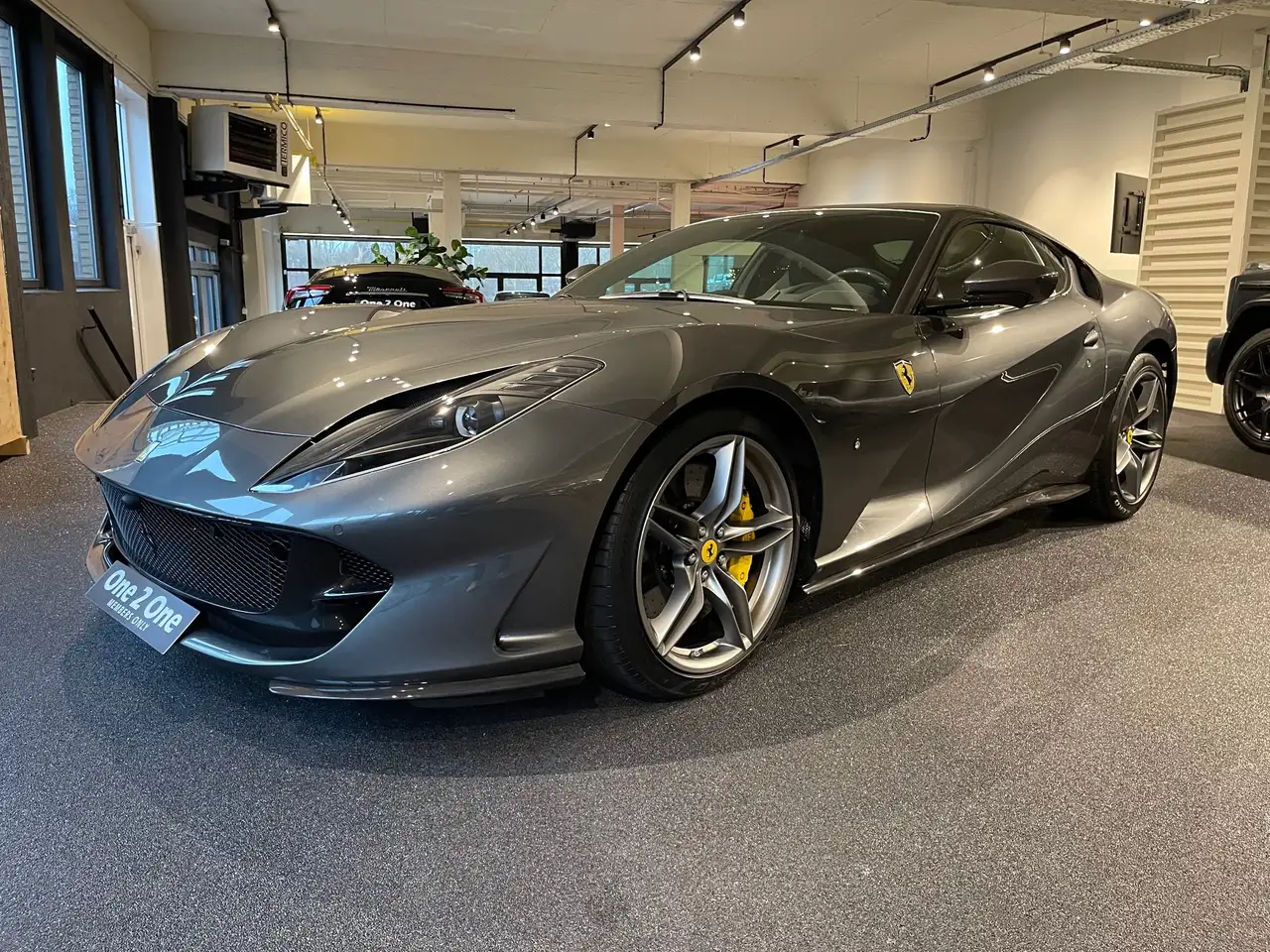 812Superfast 6.5i V12 F1 (EU6c)