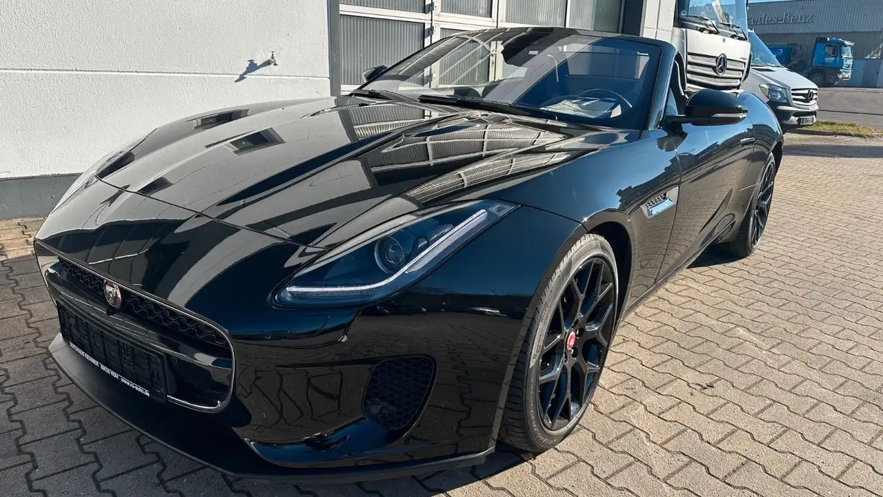 F-TypeF-TYPE Cabriolet P300 19''/2.Hand/Garantie/SHZ..