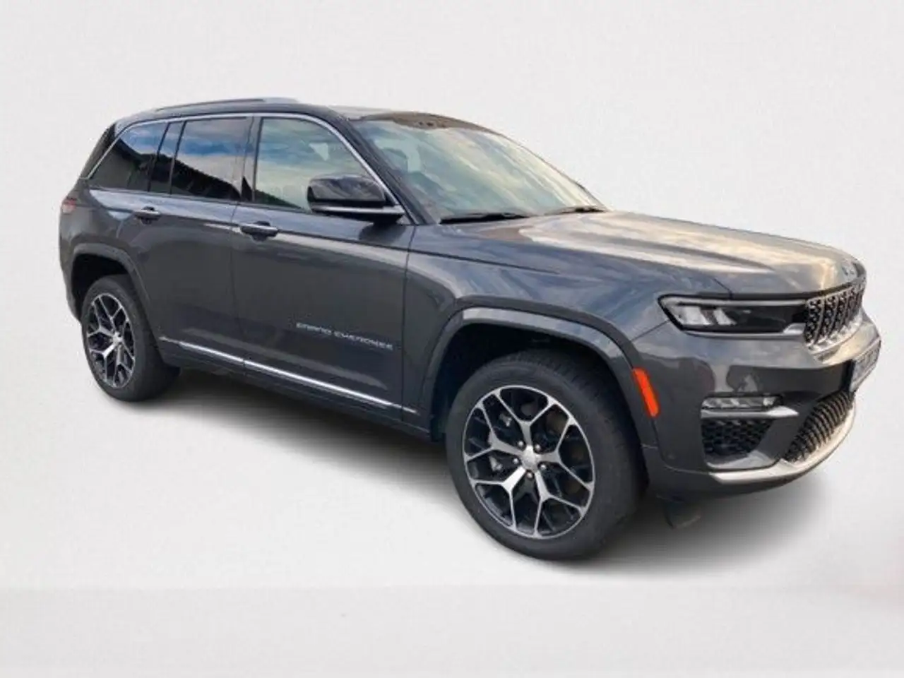 Grand CherokeePHEV Summit Reserve+AHK 2.850 kg