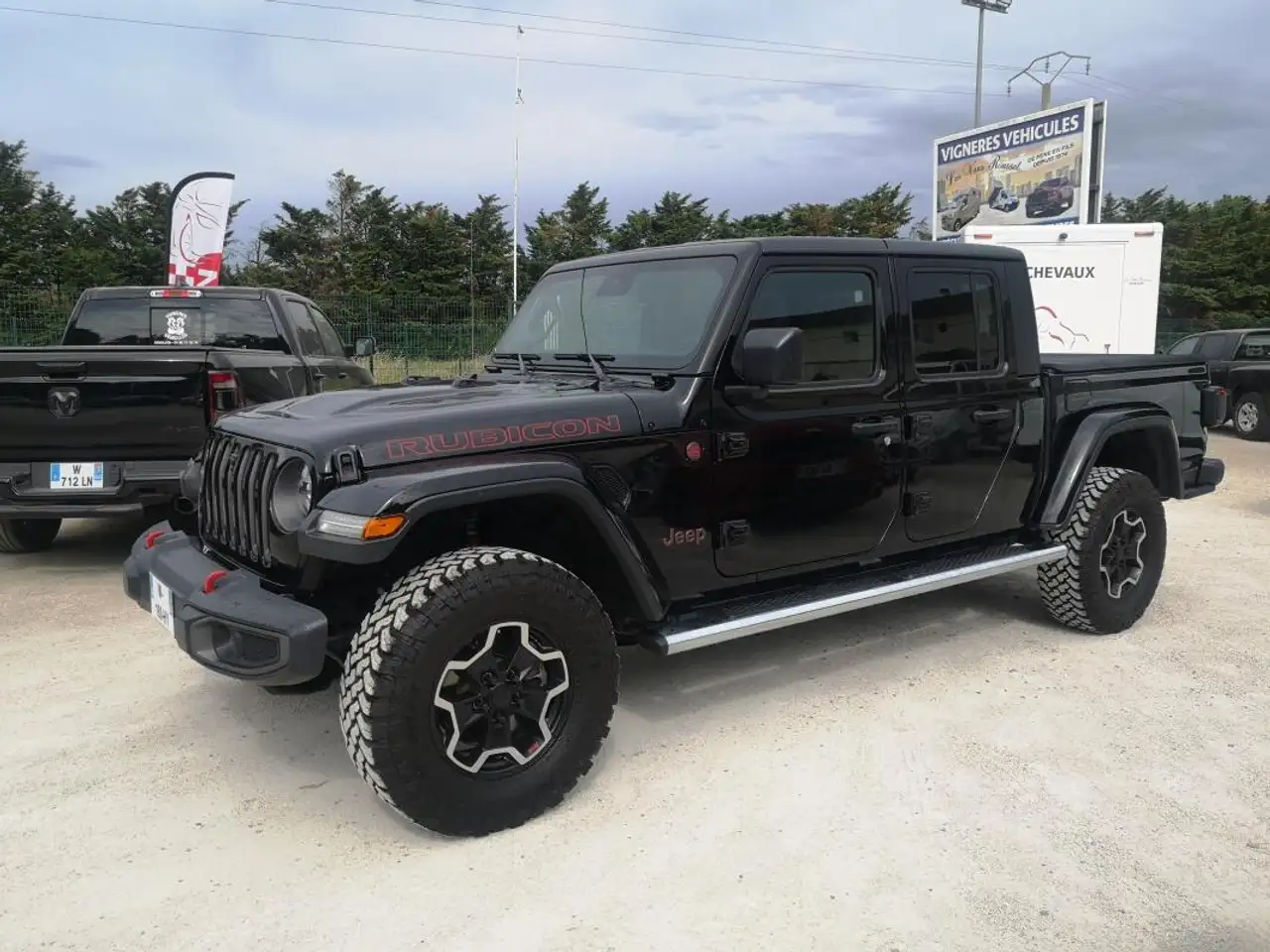 GladiatorRUBICON CREW CAB V6 3.6