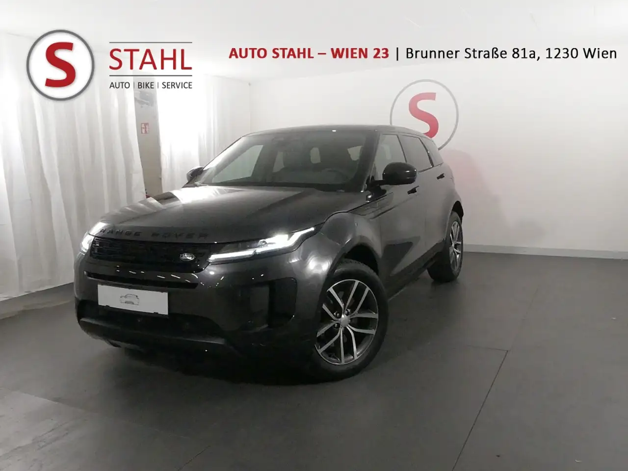 Range Rover EvoqueP270e PHEV S | Auto Stahl Wien 23