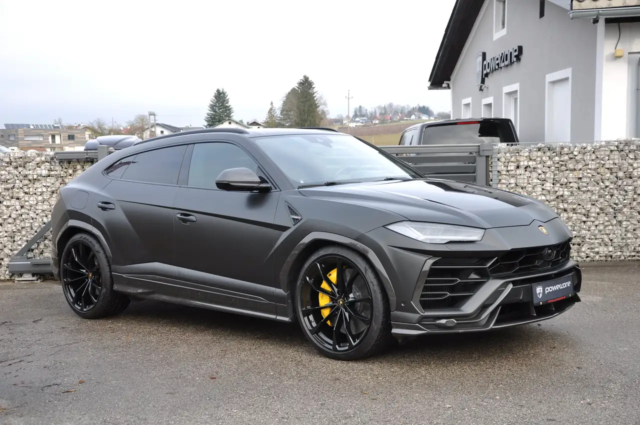 UrusFull Carbon Paket, 23 Zoll, AKRAPOVIC Mega Voll