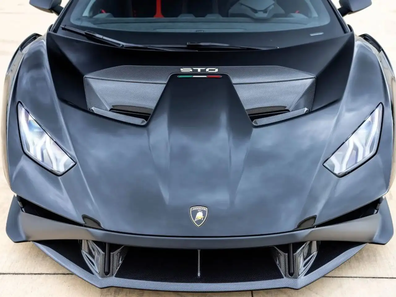 HuracánSTO Coupe