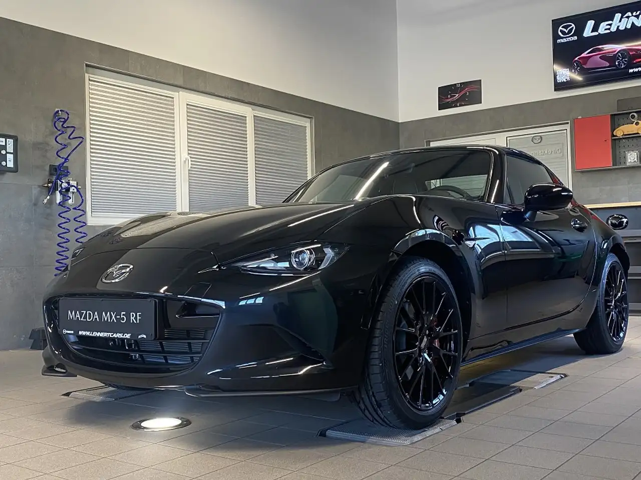MX-52RHT 2024 2.0L SKYACTIV-G 184 6MT RWD Homura