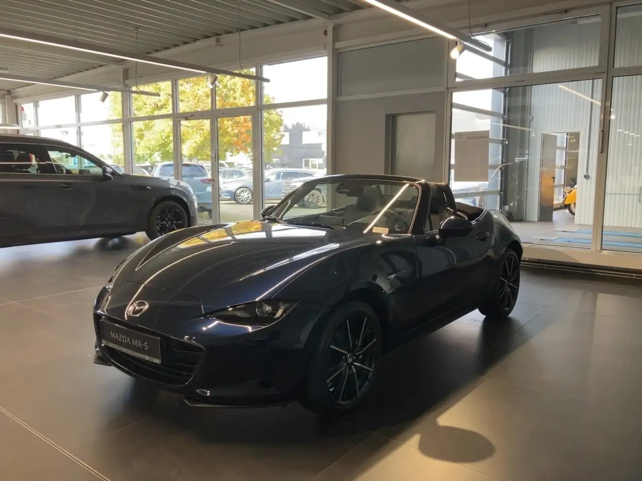 MX-52ST 2.0L SKYACTIV-G 184 6MT RWD Exclus