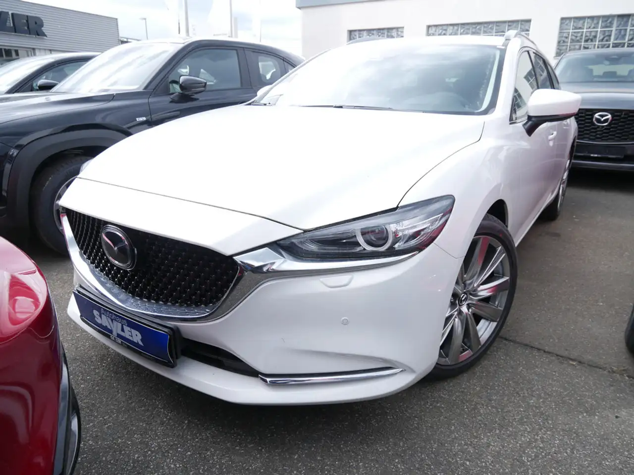 6Kombi SKYACTIV-G 194 FWD Exclusive-Line LED